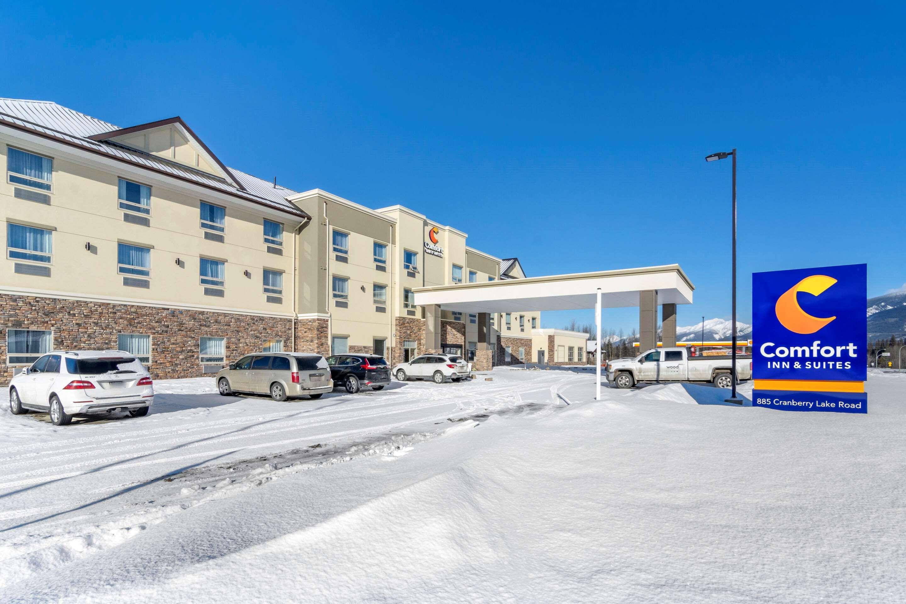 Comfort Inn & Suites Valemount Exterior photo